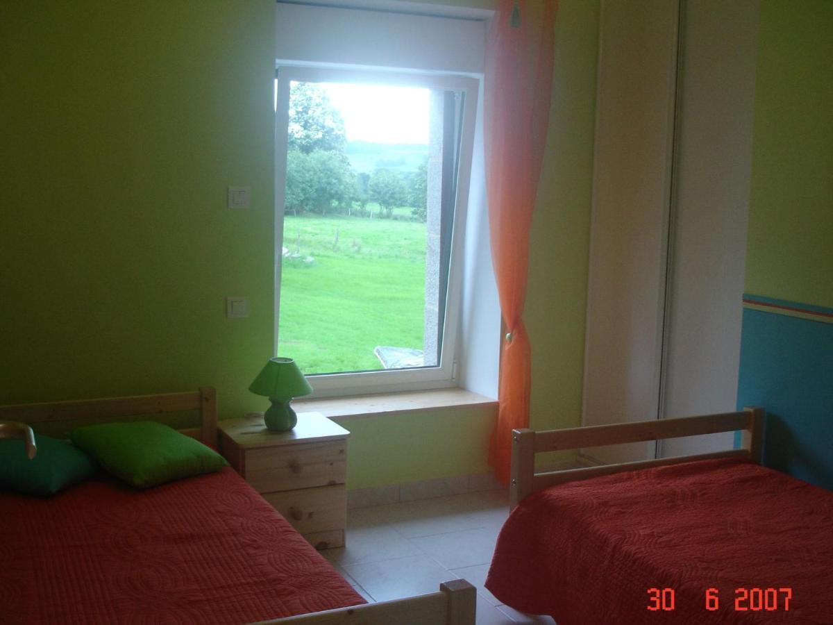 Cosy Chalet With Private Garden In Normandy Isigny-le-Buat Esterno foto