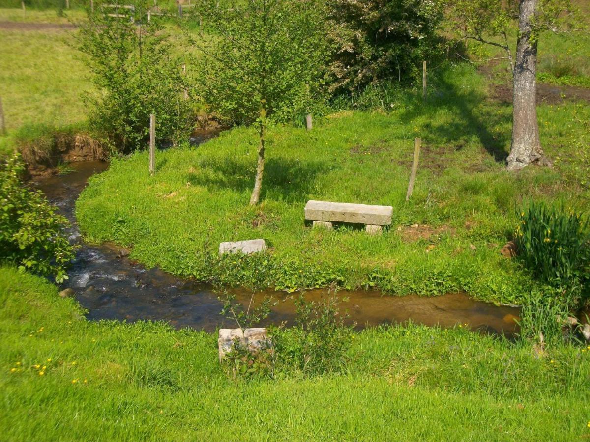 Cosy Chalet With Private Garden In Normandy Isigny-le-Buat Esterno foto